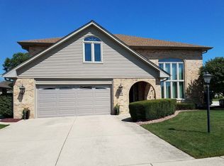 15631 Bramblewood Rd, Oak Forest, IL 60452