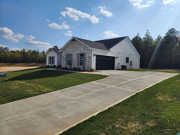 3rd image of 1683 Pine Ridge Drive N