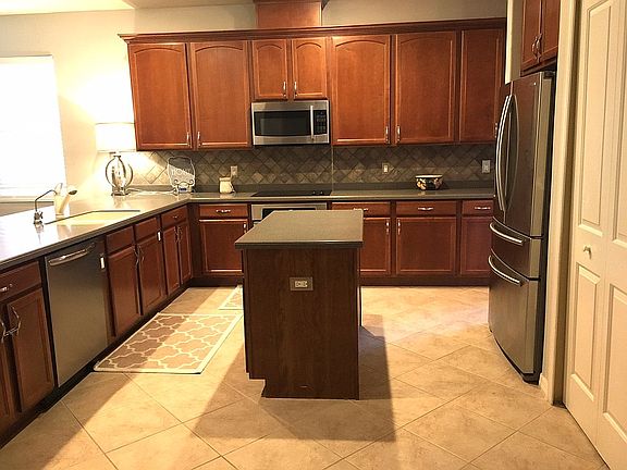 4th image of 20306 Chestnut Grove Dr