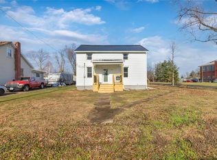 211 Brown St, Brighton, IL 62012