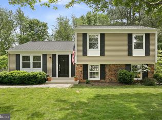 12625 Pinecrest Rd, Herndon, VA 20171