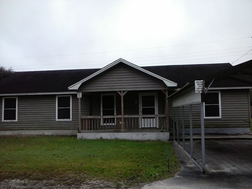 1st image of 10 Bennett Dr