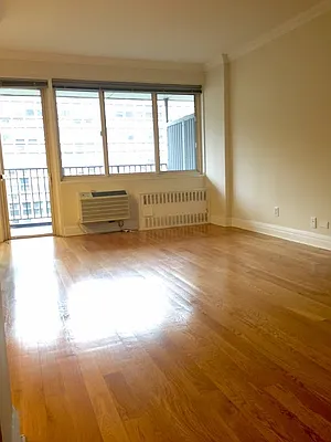 Rented by Stonehenge NYC LLC | media 17