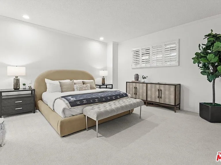 1333 S Beverly Glen Blvd #405 — Photo 9