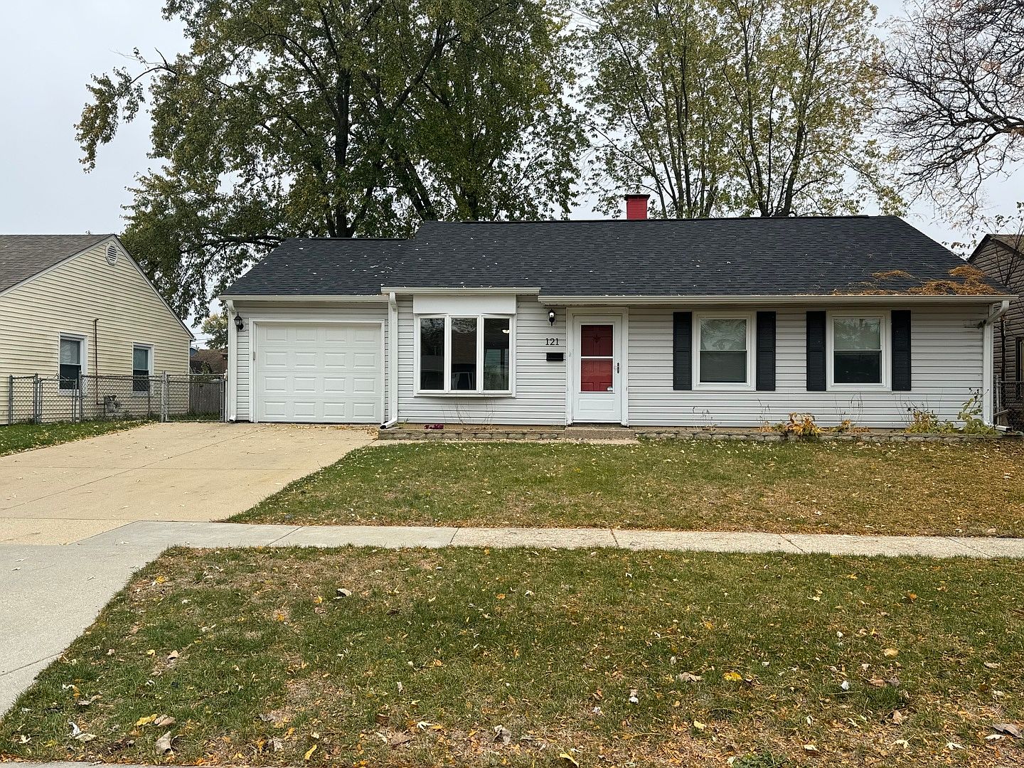 121 Crestwood Dr, Streamwood, IL 60107 Zillow