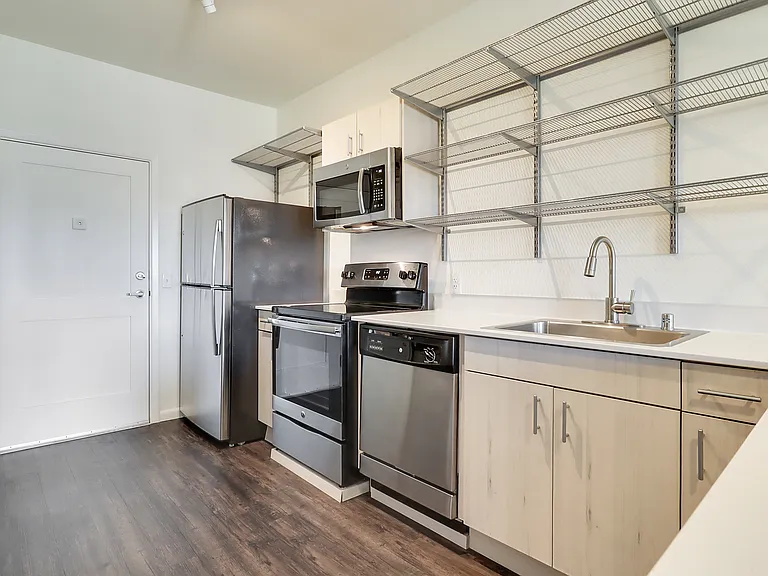 315 pictured, 115 has same floorplan, fixtures, and finishes, see Chile Line tours for measurements