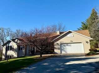 2085 Cardinal Ln, Green Bay, WI 54313