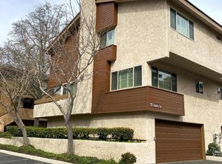 725 County Square Dr UNIT 27, Ventura, CA 93003