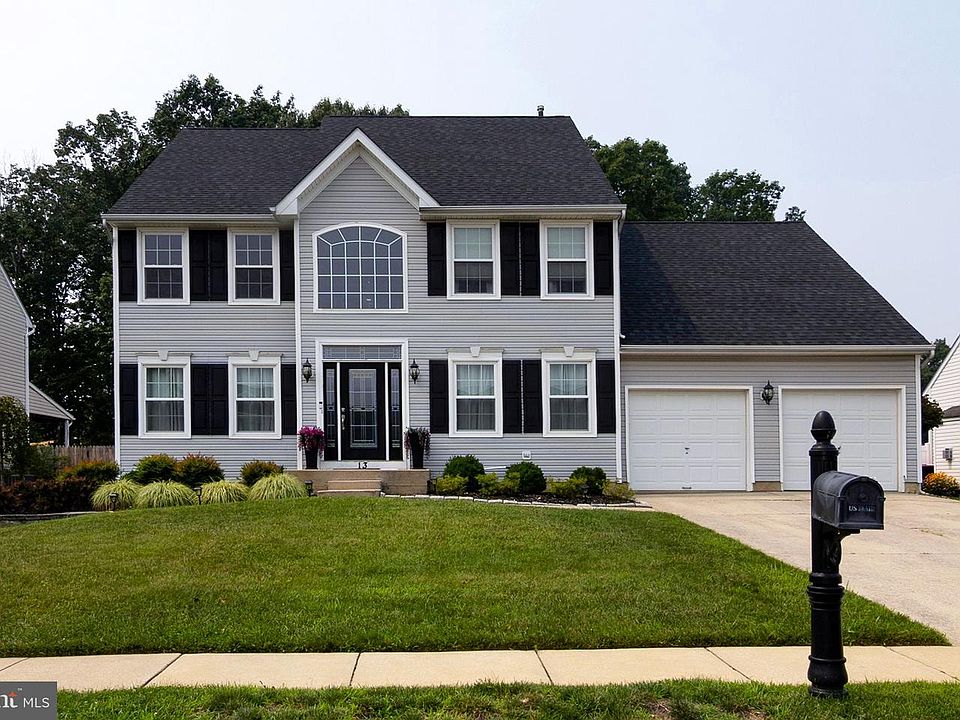 1st image of 13 Wye Mill Dr