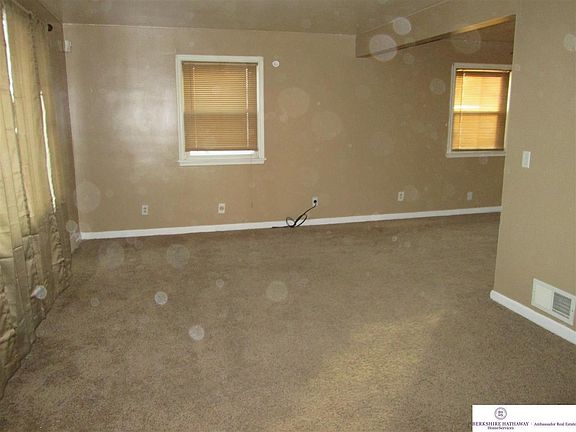 5th image of 5006 Florence Blvd