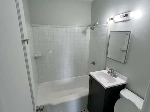6211 W Lisbon Ave APT 4, Milwaukee, WI 53210