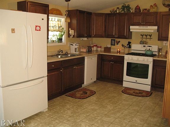 5th image of 301 N Isham St