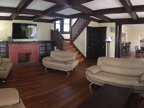 3rd image of 3508 N Drexel Ave