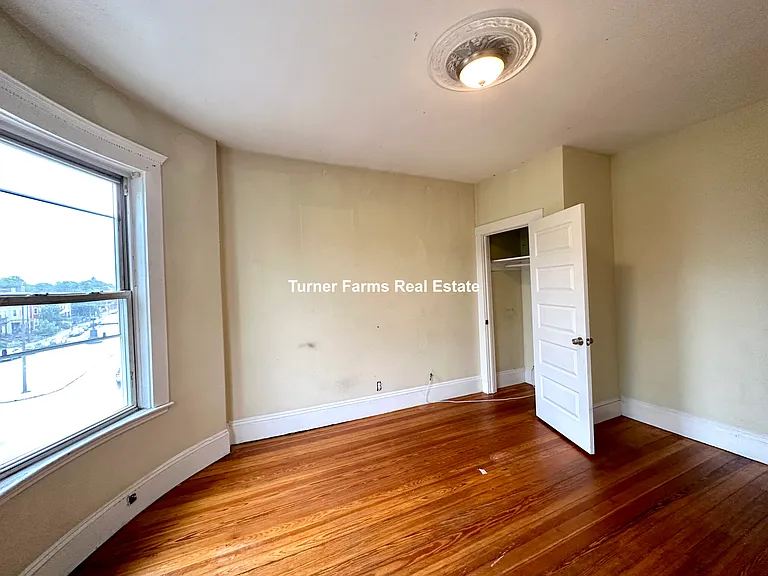 692 Columbia Rd #3R — Photo 30