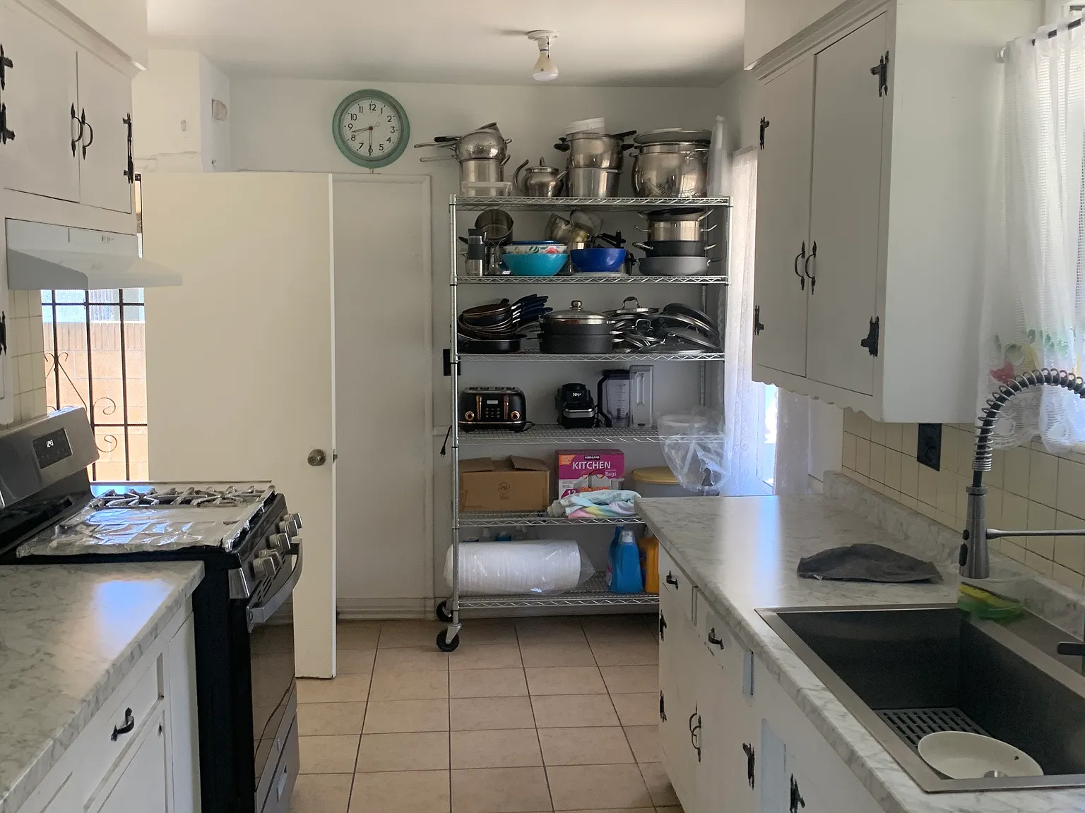 3 bed, 1125 sqft, $3,800 — Photo 1