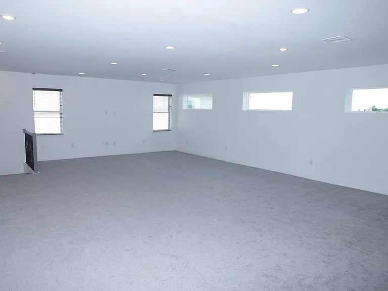 18955 Planetree St — Photo 25