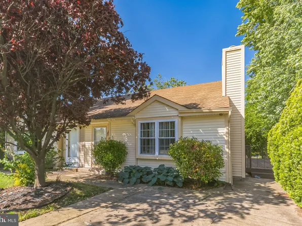 25 Franklin Pl, Voorhees, NJ 08043