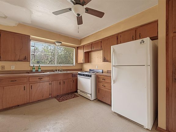 3rd image of 4122 Bolin Rd