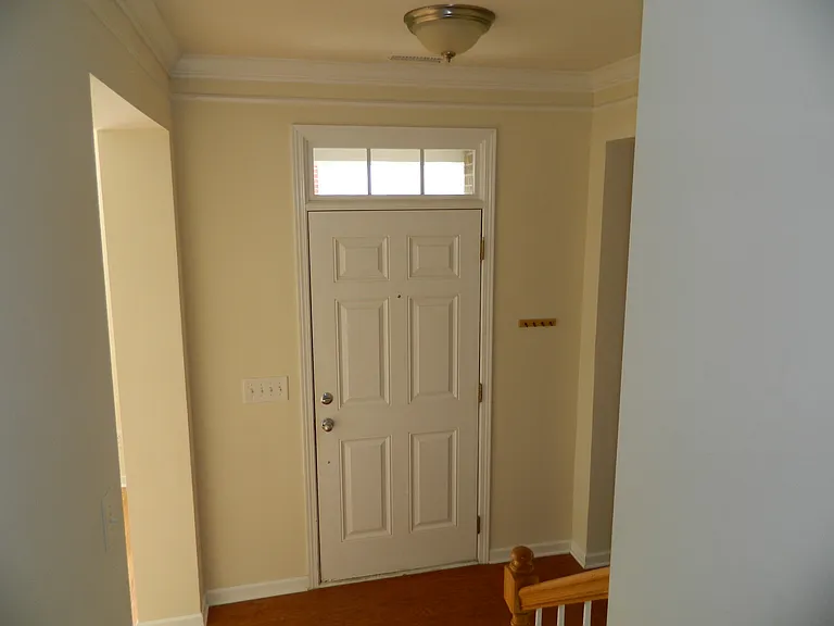 1027 Remington Oaks Cir — Photo 7