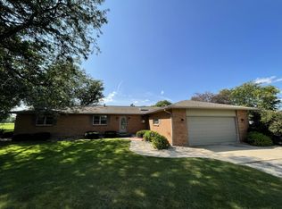 1900 Melvin Rd, Rock Falls, IL 61071