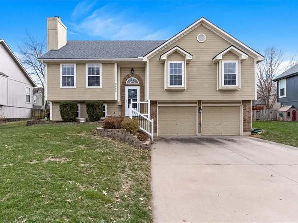 2609 NE Horseshoe Dr, Lees Summit, MO 64063