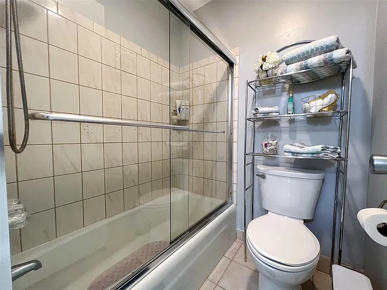 6239 Bay Club Dr #1 — Photo 15