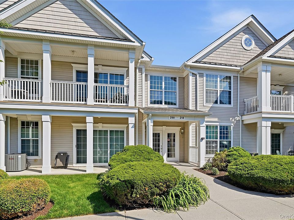 1st image of 204 Saratoga Lane