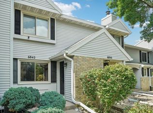 6842 Park Ridge Dr, Madison, WI 53719