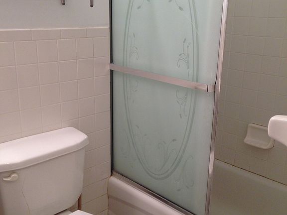 4th image of 3545 Riverdale Ave