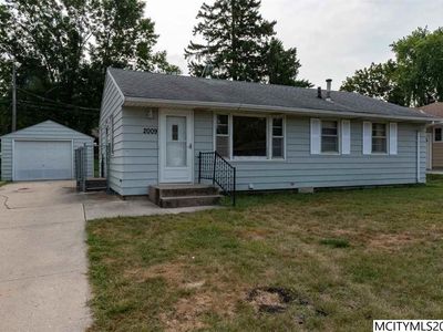 2009 S Madison Ave, Mason City, IA, 50401