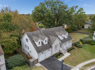 9A Wakefield Dr, Edison, NJ 08820