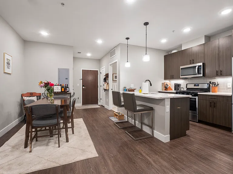 2729 W 28th Ave #311 — Photo 4