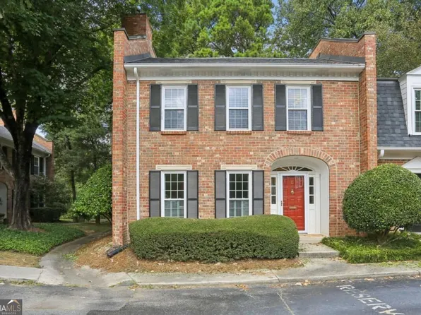 11 Scotland Pl NW, Atlanta, GA 30318