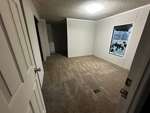 4th image of 250 Small Rd