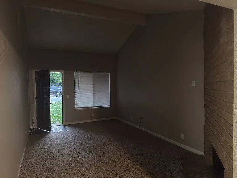 7449-7551 Willowcreek Dr #7449 — Photo 3