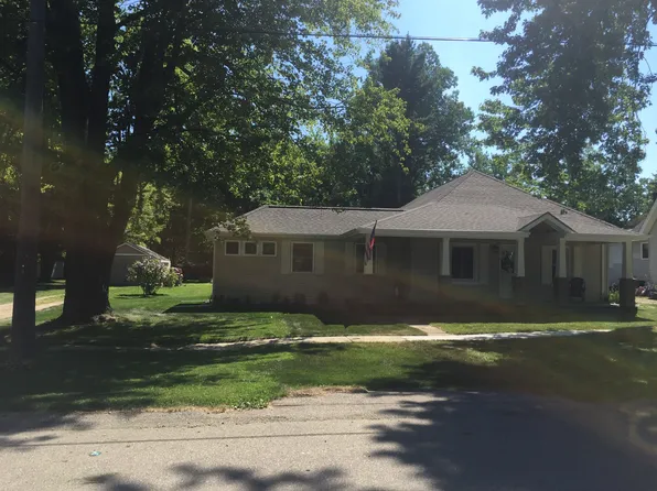 7131 Welles St, Brown City, MI 48416
