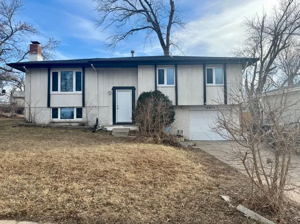 13815 W Cir, Omaha, NE 68137