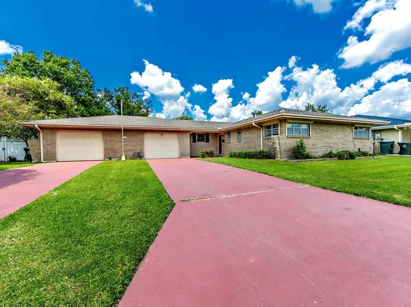 126 Burkwall Dr, Houma, LA 70360