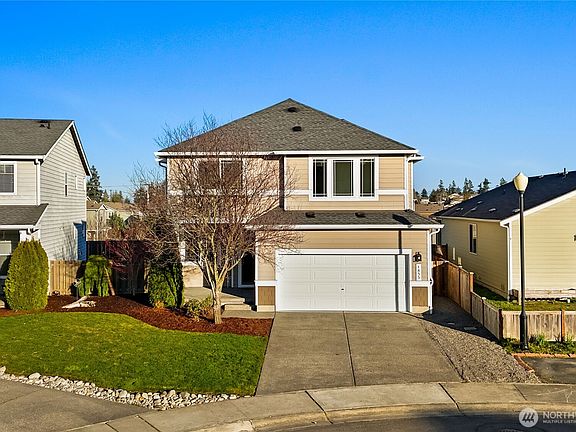 3rd image of 1833 193rd Street Ct E