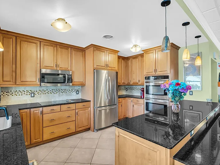 1332 Pasadena Ave S #205 — Photo 27
