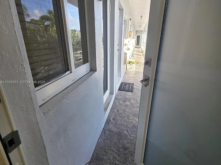 7155 Rue Notre Dame #6 — Photo 4