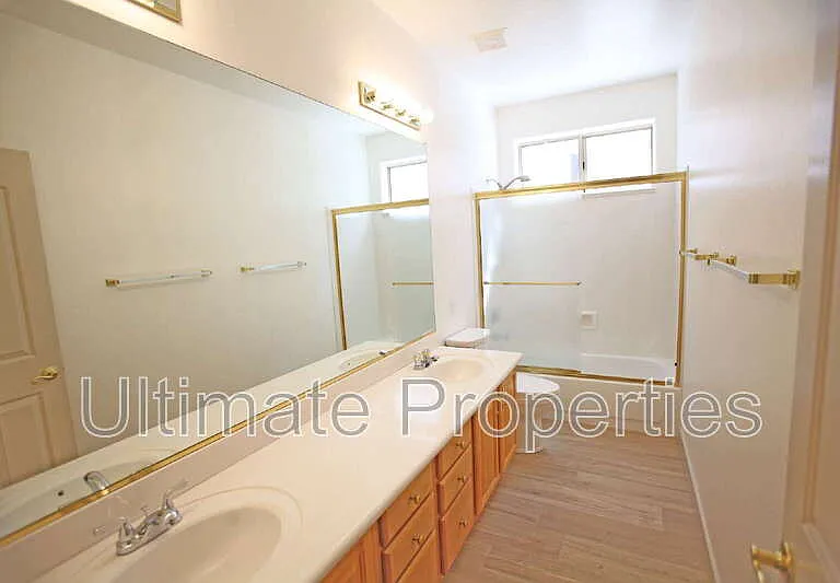 13872 E Kalil Dr — Photo 9
