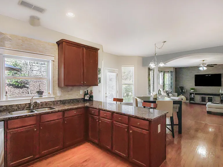 125 Stoney Creek Pkwy — Photo 14