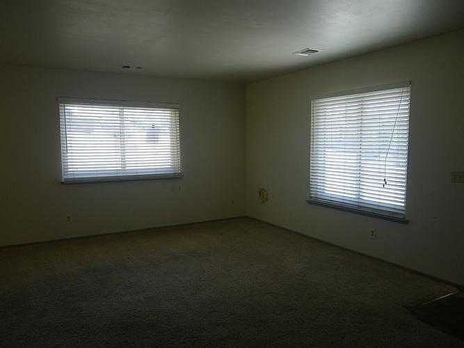 19520 Moon Dr, Tehachapi, CA 93561 | Zillow
