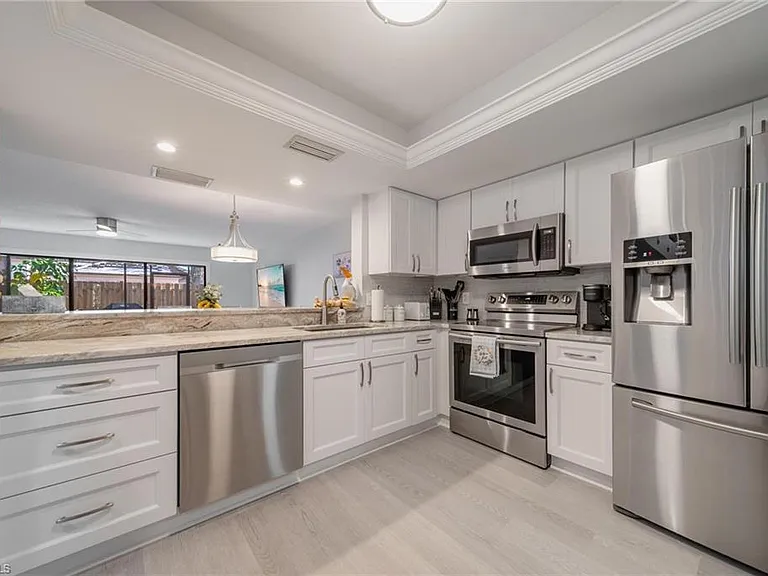 820 Meadowland Dr #D — Photo 17