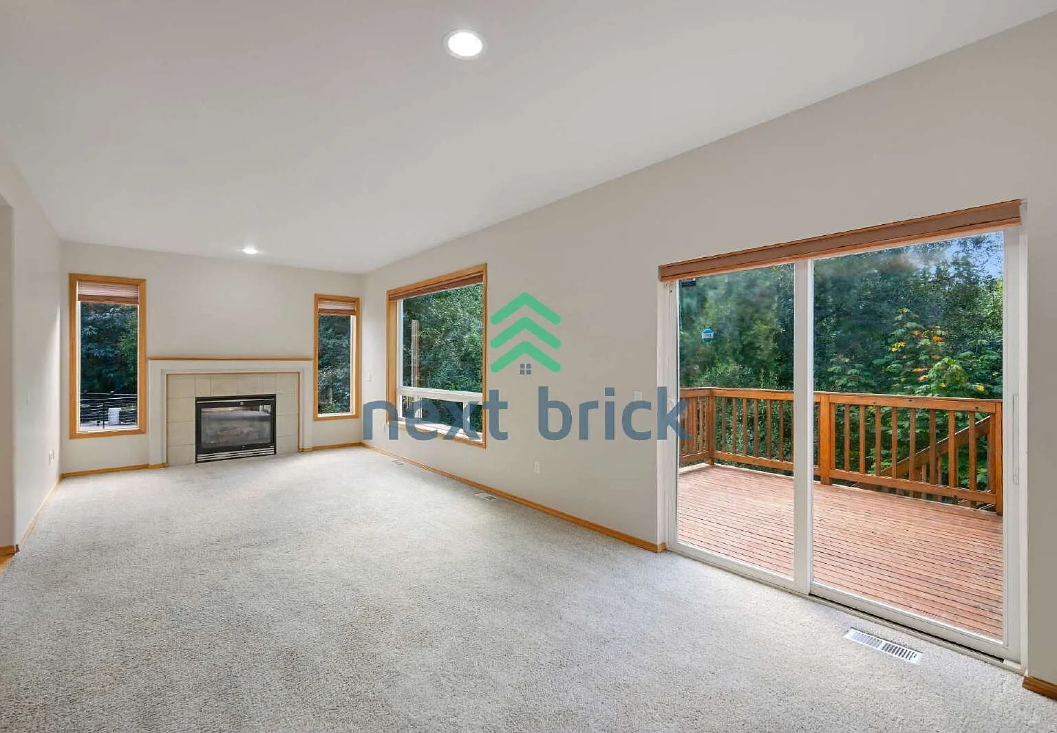Spacious 4-Bed Retreat in Lynnwood with 3.5 Baths and 2,224 Sq. Ft. of Comfort! — Photo 3