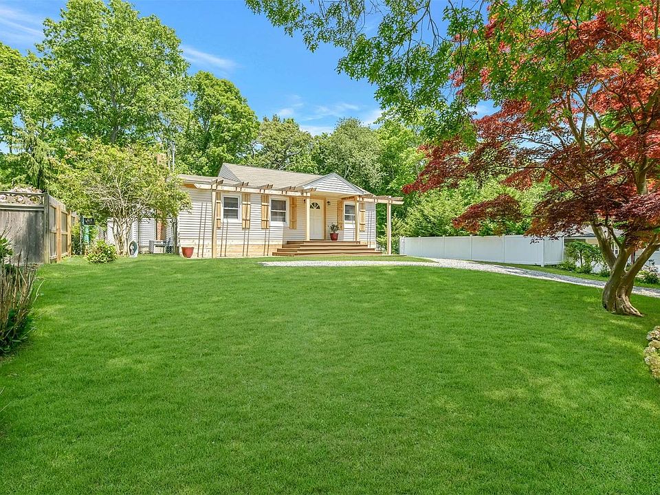 27 Cynthia Ln, Center Moriches, NY 11934 MLS 3481987 Zillow