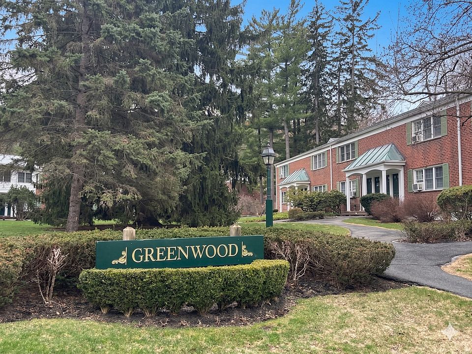 Main entrance to property
