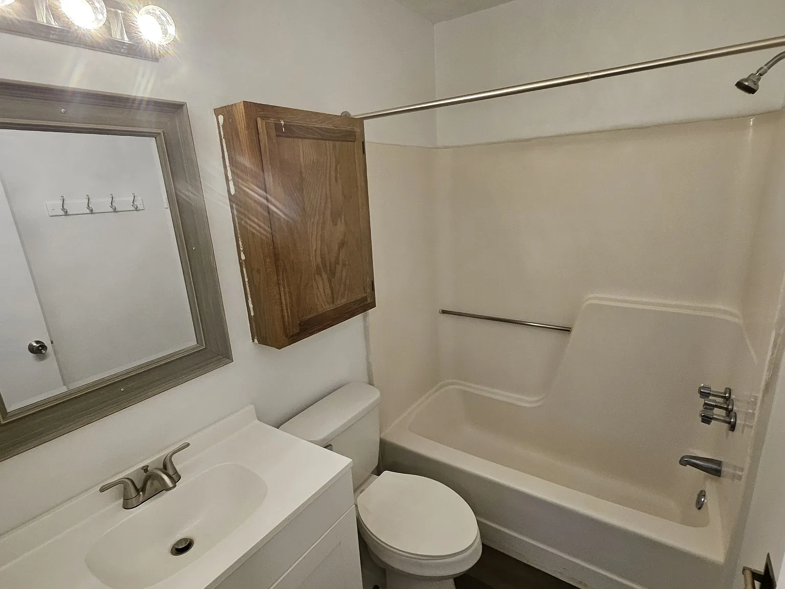 1905 Peach Creek Ct — Photo 4