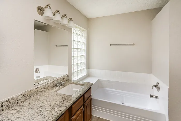 819 Crooked Creek Ln — Photo 13